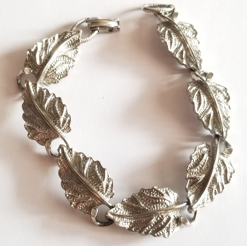 Vintage leaf bracelet leaves silver tone metal linked nature forest fall autumn